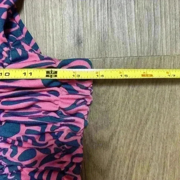 TRACY NEGOSHIAN Women's XS- Pink & Blue Geometric One Shoulder Dress Knee Lth D2 - Picture 9 of 9